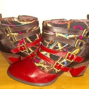 Women's Boots Size 7